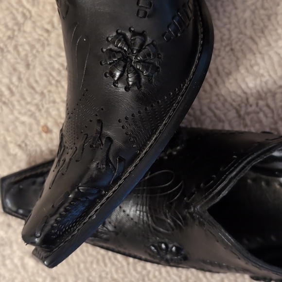 BCBG Cowboy Leather Slides - Picture 9 of 9